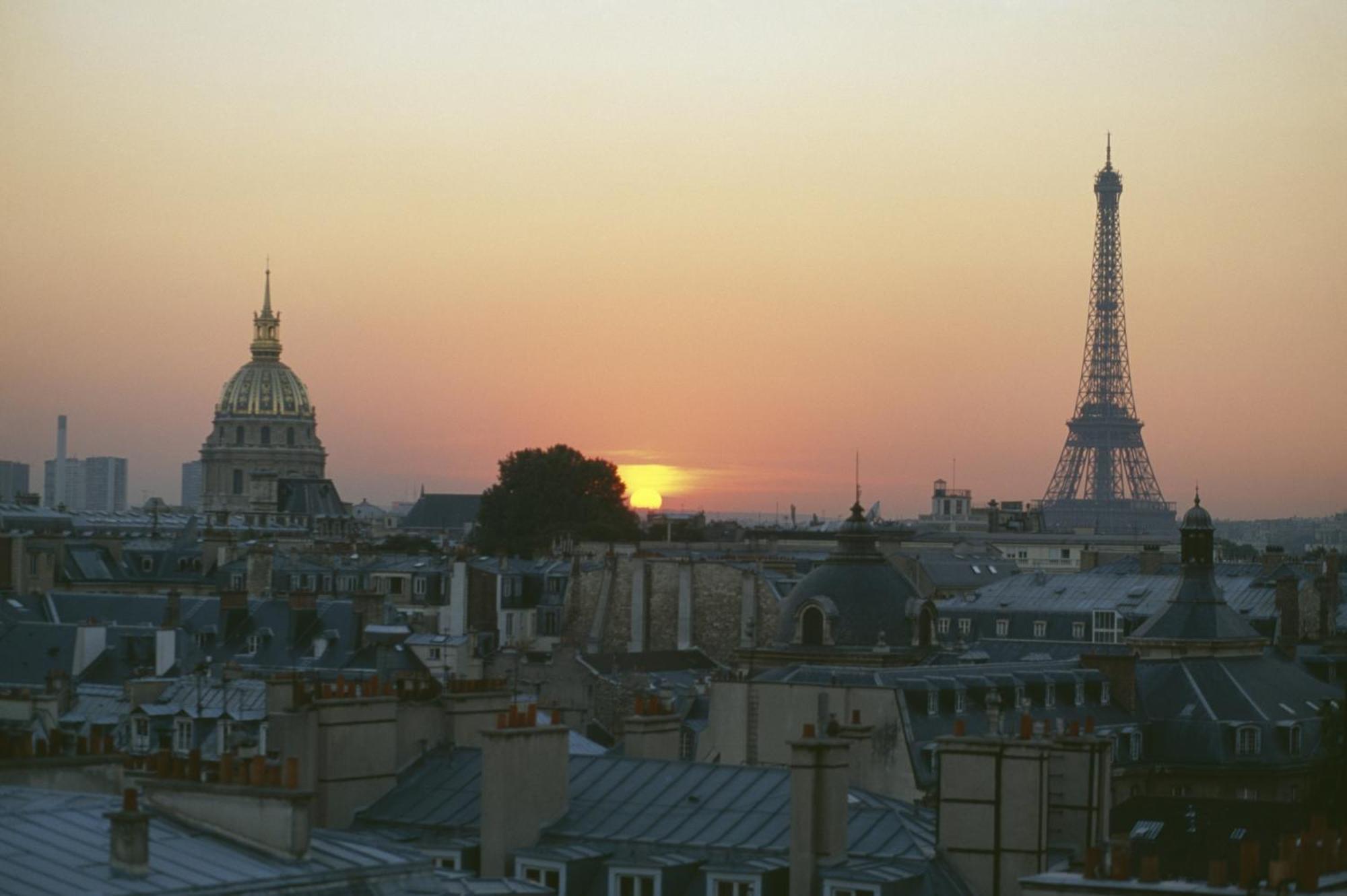 Crowne Plaza - Republique By Ihg 4*