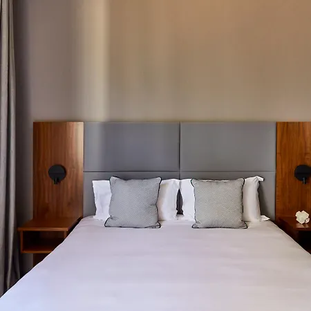 Hotel Crowne Plaza - Republique By Ihg