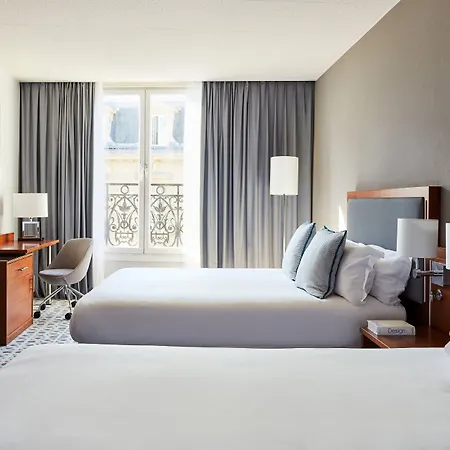 Hotel Crowne Plaza - Republique By Ihg