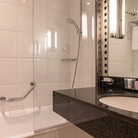 Crowne Plaza - Republique By Ihg Hotel