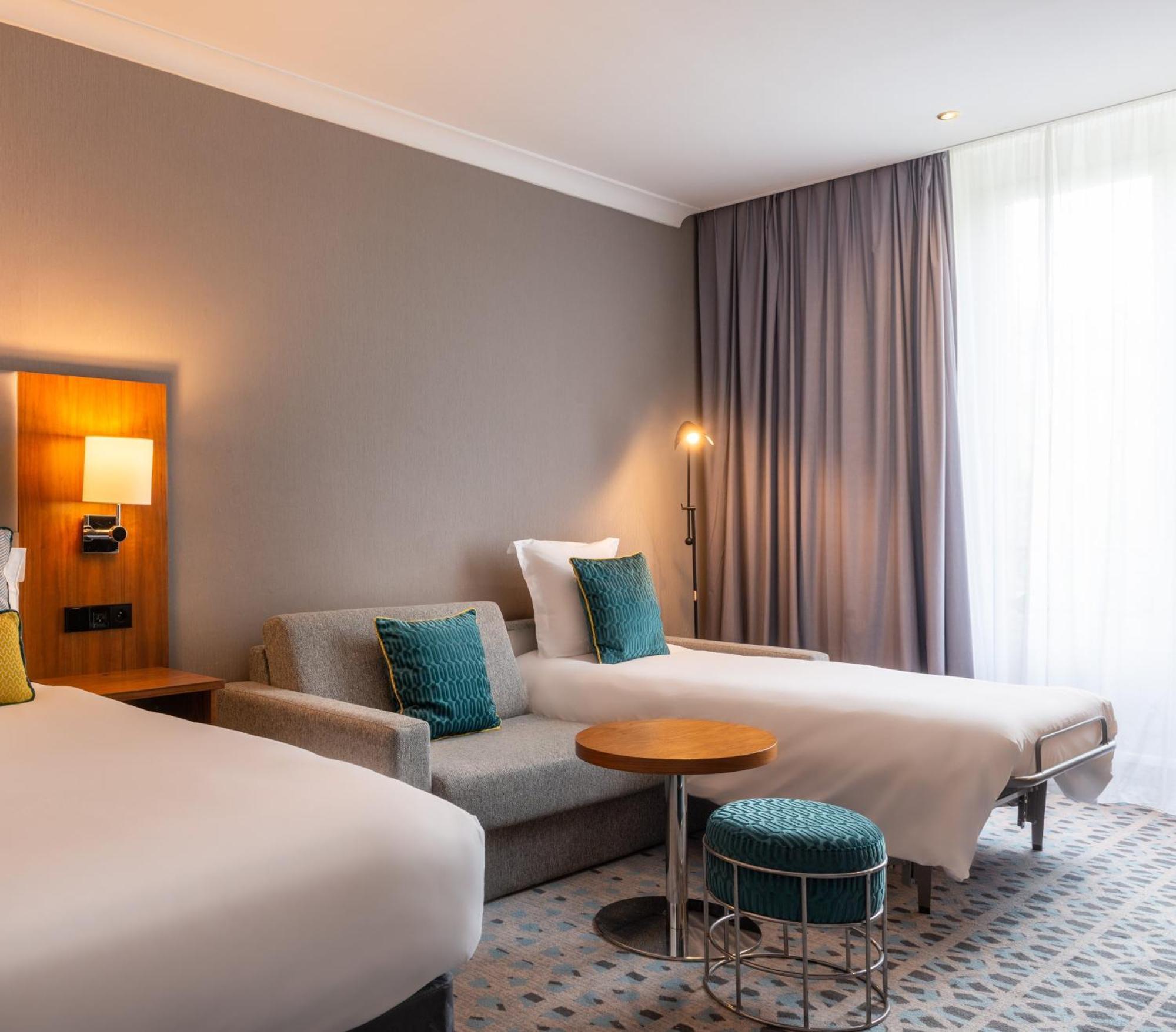 Crowne Plaza - Republique By Ihg Hotel 4*