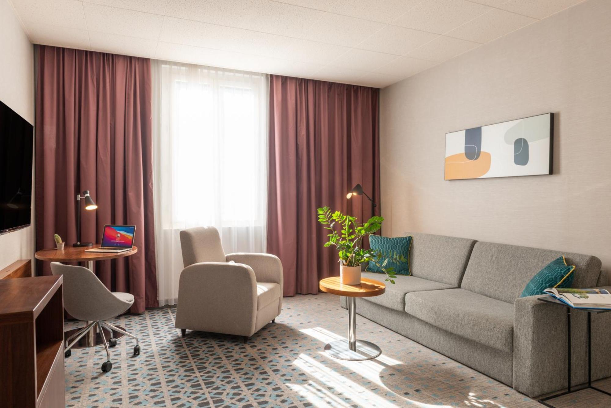 Crowne Plaza République, An Ihg Parigi
