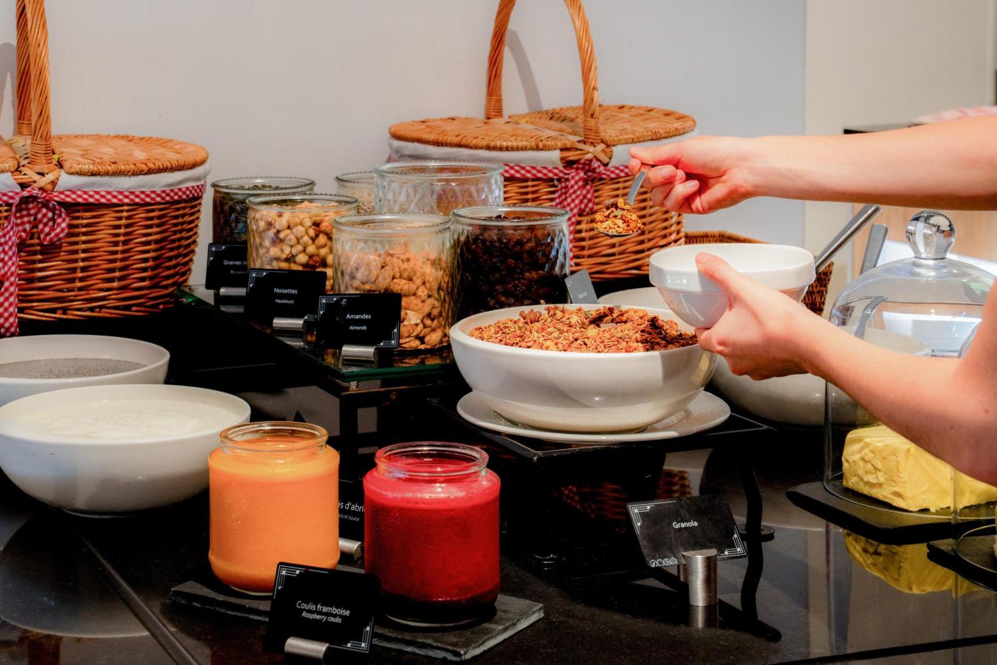 Hotel Crowne Plaza - Republique By Ihg 4*