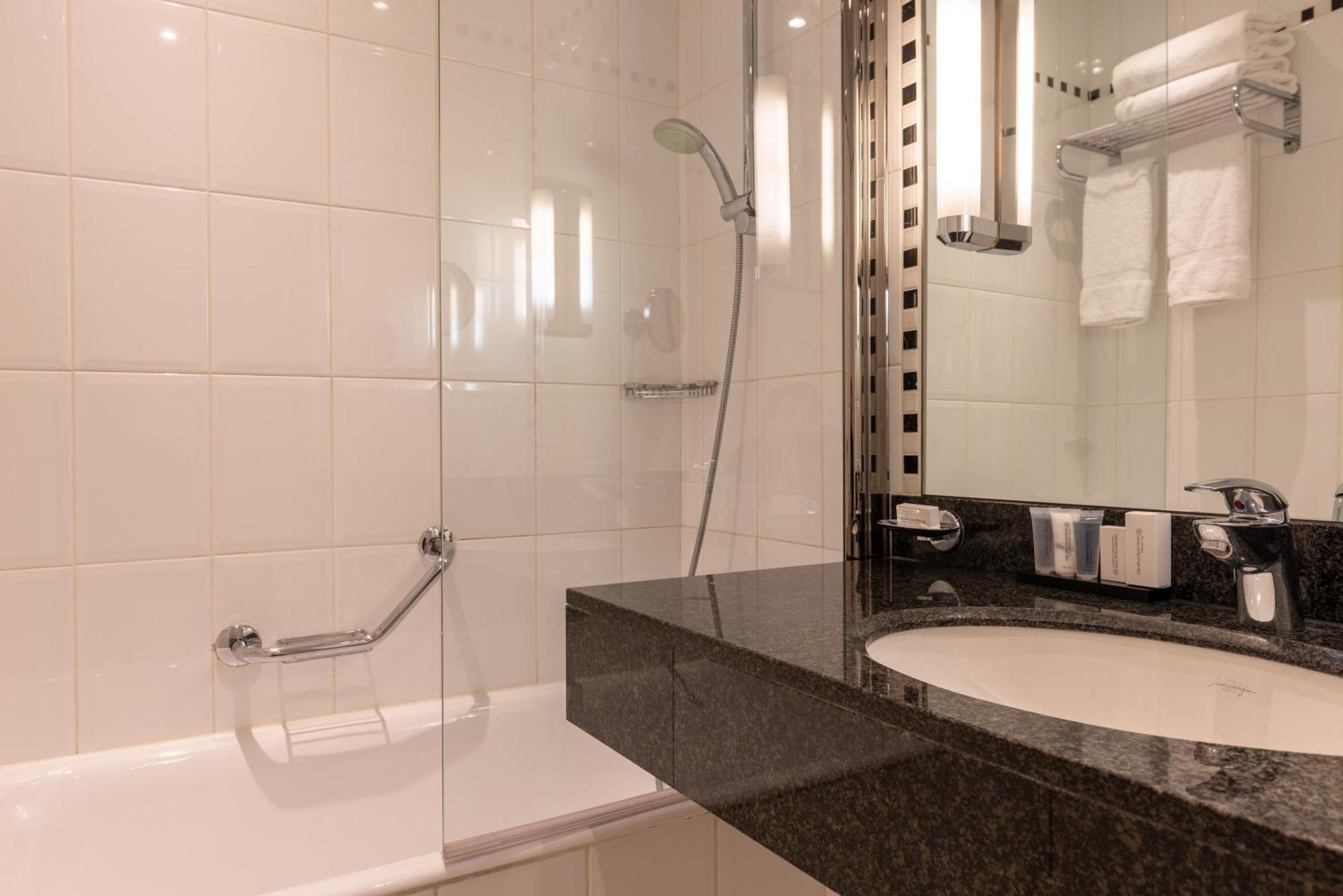 Crowne Plaza - Republique By Ihg Hotel