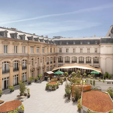 Crowne Plaza - Republique By Ihg 4* Parigi